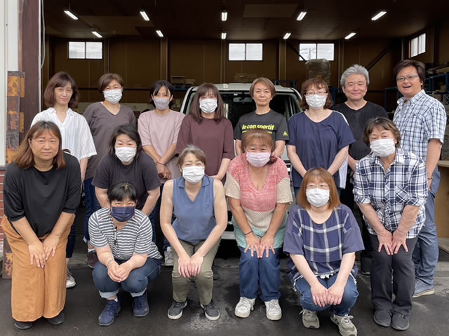 ジャスト札幌従業員の集合写真
