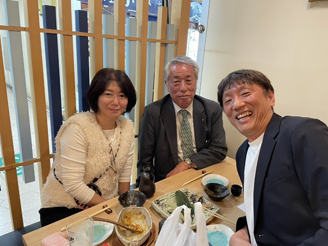 若林元理事長と一緒に写真を撮りました